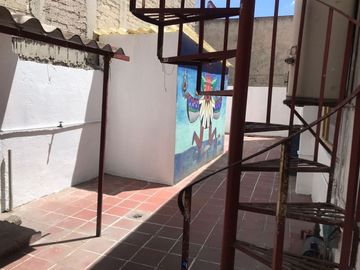 VENDE CASA, con amplios espacios, 5 recamaras, 2 baños, Santa María Tepepan, Xochimilco, CdMx.