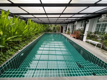News refurbished 5 bedroom home with pool for sale
