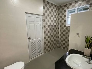 News refurbished 5 bedroom home with pool for sale