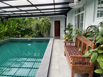 News refurbished 5 bedroom home with pool for sale