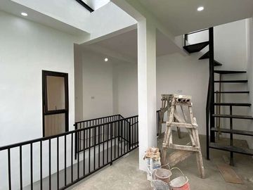 Rumah Baru 2 Lantai Luas 72 di Tombro Sukarno Hatta Suhat Malang