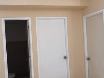 Avida Towers San Lorenzo Makati, T2 36.20 sqm 1 bedroom semi furnished unit for sale