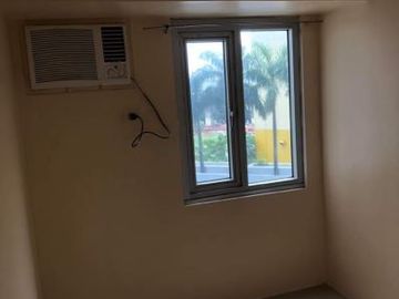 Avida Towers San Lorenzo Makati, T2 36.20 sqm 1 bedroom semi furnished unit for sale