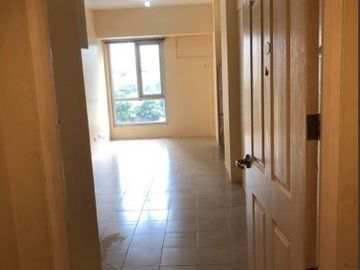 Avida Towers San Lorenzo Makati, T2 36.20 sqm 1 bedroom semi furnished unit for sale