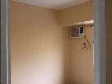 Avida Towers San Lorenzo Makati, T2 36.20 sqm 1 bedroom semi furnished unit for sale