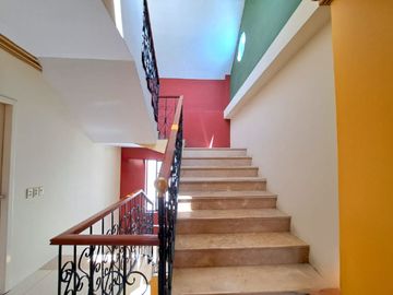 CASA AMOBLADA CON PISCINA EN VENTA SECTOR BARBASQUILLO CERCA A LA QUADRA MANTA