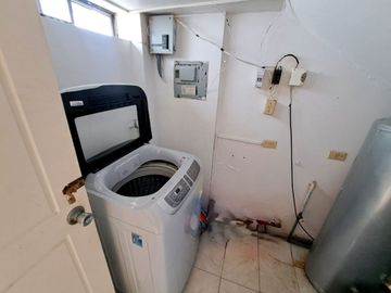 CASA AMOBLADA CON PISCINA EN VENTA SECTOR BARBASQUILLO CERCA A LA QUADRA MANTA