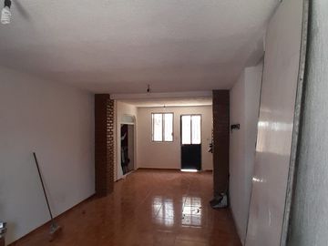 CASA EN VENTA EN COLONIA MISIÓN DE SAN JOSÉ