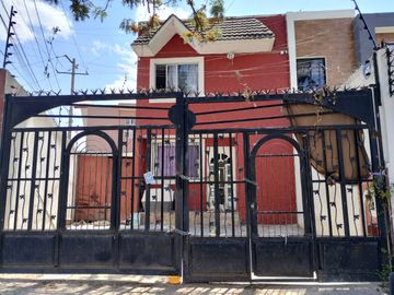 CASA EN VENTA EN COLONIA MISIÓN DE SAN JOSÉ