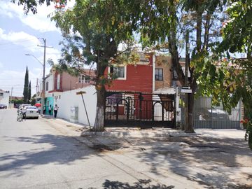 CASA EN VENTA EN COLONIA MISIÓN DE SAN JOSÉ