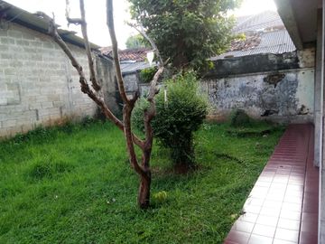 DIJUAL CEPAT RUMAH TUA HITUNG TANAH DI JL. WIJAYA KUSUMAH CILANDAK JAKARTA SELATAN