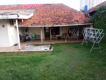 DIJUAL CEPAT RUMAH TUA HITUNG TANAH DI JL. WIJAYA KUSUMAH CILANDAK JAKARTA SELATAN