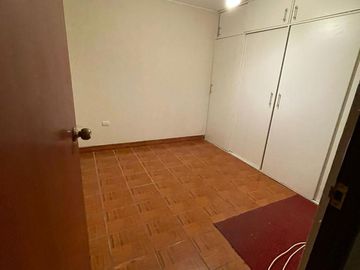 Se vende lindo y funcional departamento en Piso 2, Urb. Vipol (con estacionamiento)