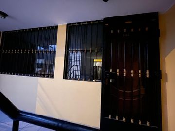 Se vende lindo y funcional departamento en Piso 2, Urb. Vipol (con estacionamiento)