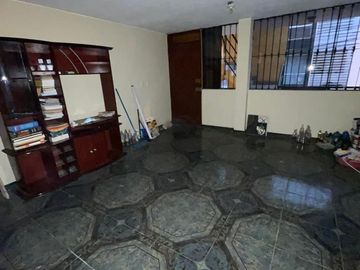 Se vende lindo y funcional departamento en Piso 2, Urb. Vipol (con estacionamiento)