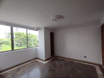Apartamento en arriendo en Pinares