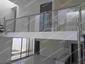En venta casa moderna  en privada en Delicias, Cuernavaca, Morelos. Zona dorada, con vigilancia