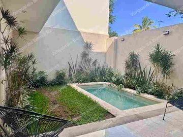 En venta casa moderna  en privada en Delicias, Cuernavaca, Morelos. Zona dorada, con vigilancia