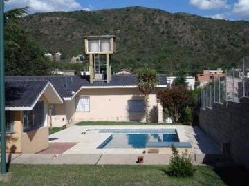 #VENTA #CASA DE CATEGORIA # CARLOS PAZ #PLAYA DE ORO
