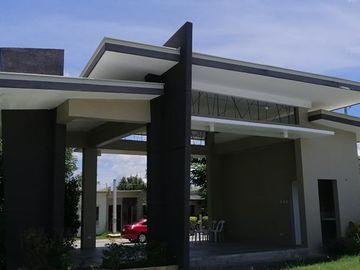 READY FOR OCCUPANCY 2-storey duplex house and lot for sale in Lumina Homes Carcar Cebu