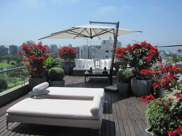 VENTA  DE DPTO EN SAN ISIDRO - PH TRIPLEX