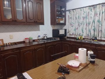 Villa Udaondo - Venta - Amplio Lote c/ 2 departamentos