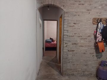 Villa Udaondo - Venta - Amplio Lote c/ 2 departamentos