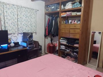 Villa Udaondo - Venta - Amplio Lote c/ 2 departamentos