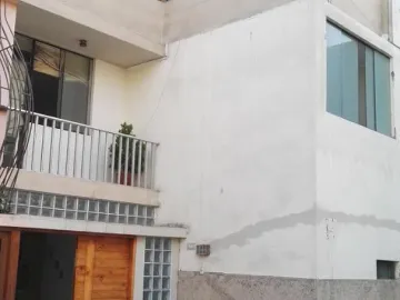 Venta de casa de 4 pisos en Magdalena