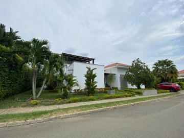 CASA EN VENTA EN ALFAGUARA JAMUNDI