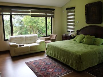One Level Home With Traditional and Modern Touches in Residential Community
