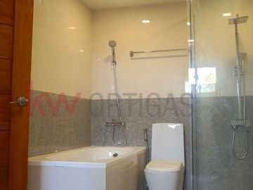 Brand New Townhouse for Sale in Multinational Village, Parañaque City