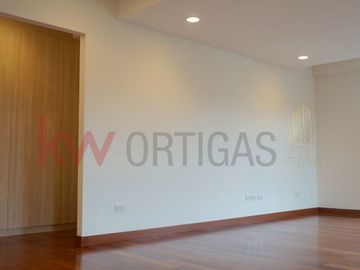 Brand New Townhouse for Sale in Multinational Village, Parañaque City