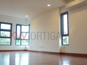 Brand New Townhouse for Sale in Multinational Village, Parañaque City