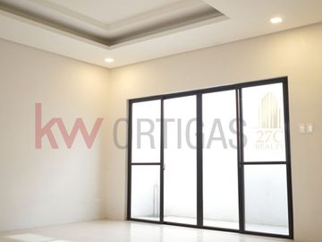 Brand New Townhouse for Sale in Multinational Village, Parañaque City
