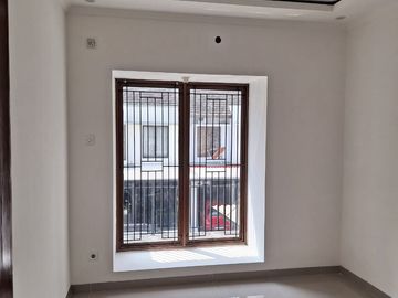 Emerald Town House Bintaro Jaya Siap Huni (snf)