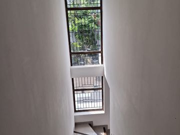 Emerald Town House Bintaro Jaya Siap Huni (snf)