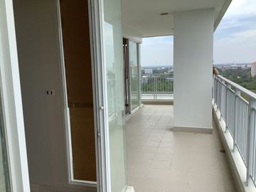 Sale Boathouse Hua Hin