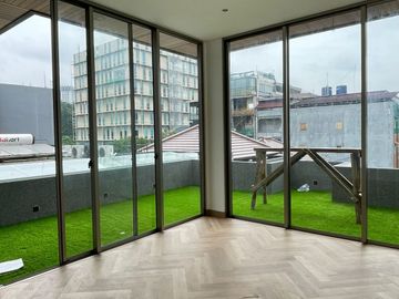 Rumah Mewah Plus Lift dan Pool di Pondok Indah 12178-MK 0811111----