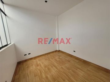 Vendo Casa Productiva De 3 Pisos Para Familia O Inversionista En Urb. Manuel Arevalo 111.80 M2 - 1076947