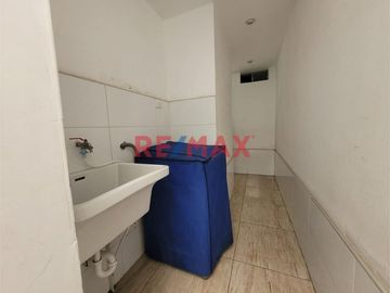 Vendo Casa Productiva De 3 Pisos Para Familia O Inversionista En Urb. Manuel Arevalo 111.80 M2 - 1076947
