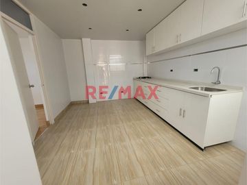Vendo Casa Productiva De 3 Pisos Para Familia O Inversionista En Urb. Manuel Arevalo 111.80 M2 - 1076947