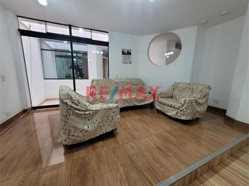 Vendo Casa Productiva De 3 Pisos Para Familia O Inversionista En Urb. Manuel Arevalo 111.80 M2 - 1076947