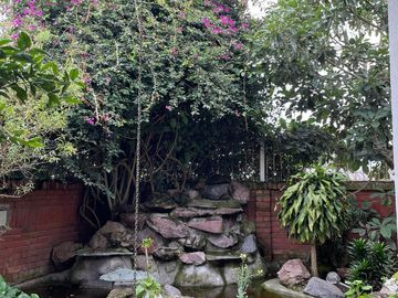 ARRIENDO, los Chillos, casa grande apta para consultorios, restaurante, clínica, etc
