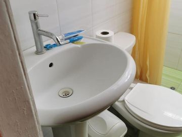 Vendo Casa Unifamiliar de Dos Niveles