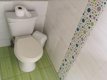 Vendo Casa Unifamiliar de Dos Niveles