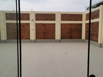 Vendo Casa Unifamiliar de Dos Niveles