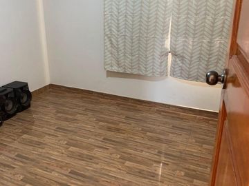 Vendo Casa Unifamiliar de Dos Niveles