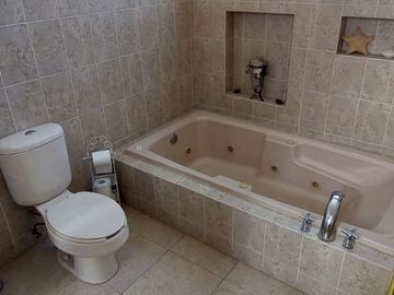 Venta casa al norte ote de Aguascalientes en coto sobre av ags bosques del prado oriente