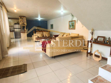 Venta casa rentera en Colegio Montufar, Sur de quito